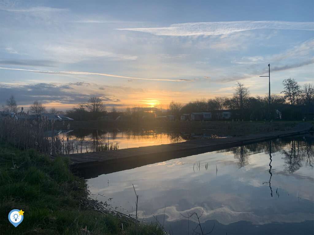 Heerlijke zonsopkomst bij Camping Wetland