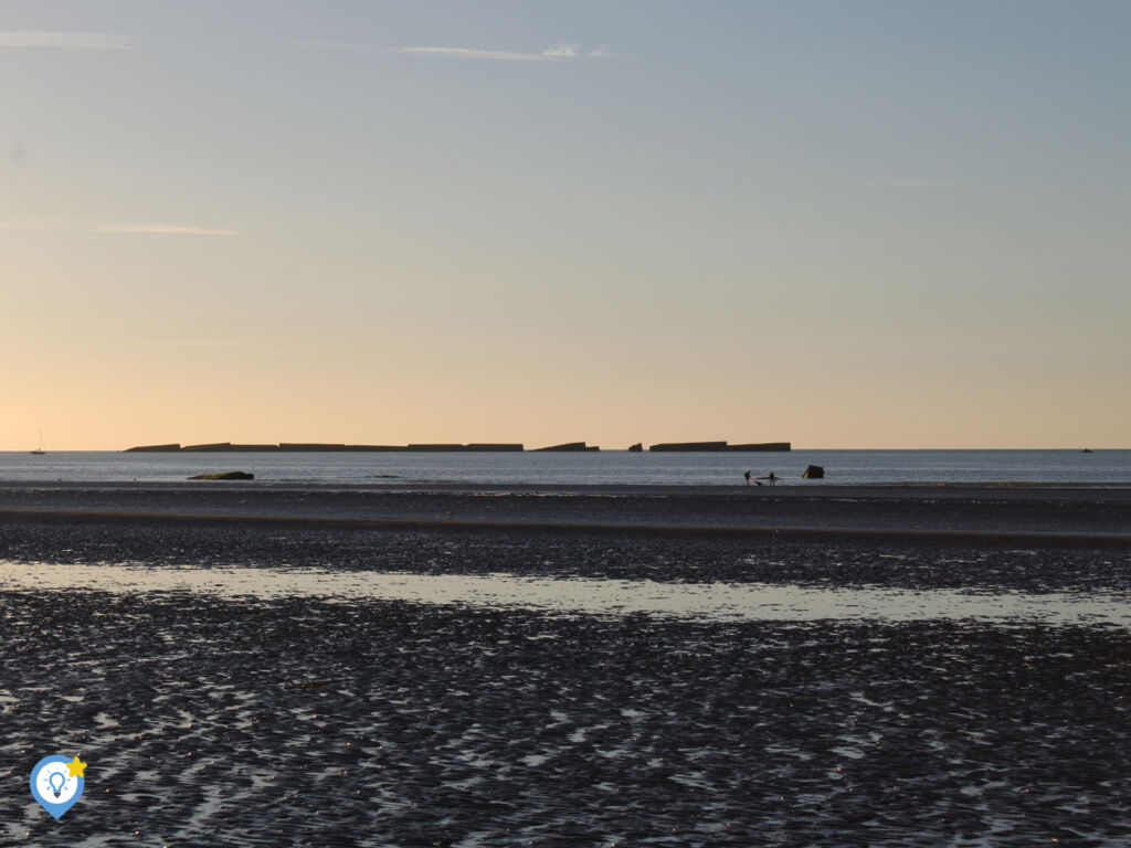 Nog meer overblijfselen vanaf het strand in Arromanches